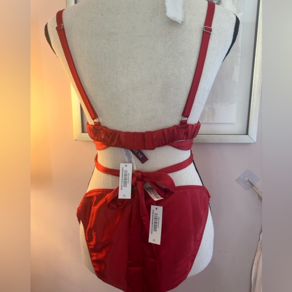 💋 GORGEOUS NWT Adore Me red with lace details and wrap bow lingerie set XL - Picture 4 of 9